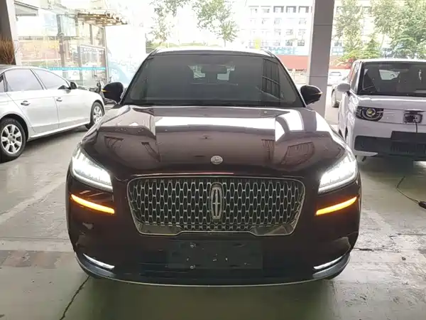 Lincoln Corsair 2021