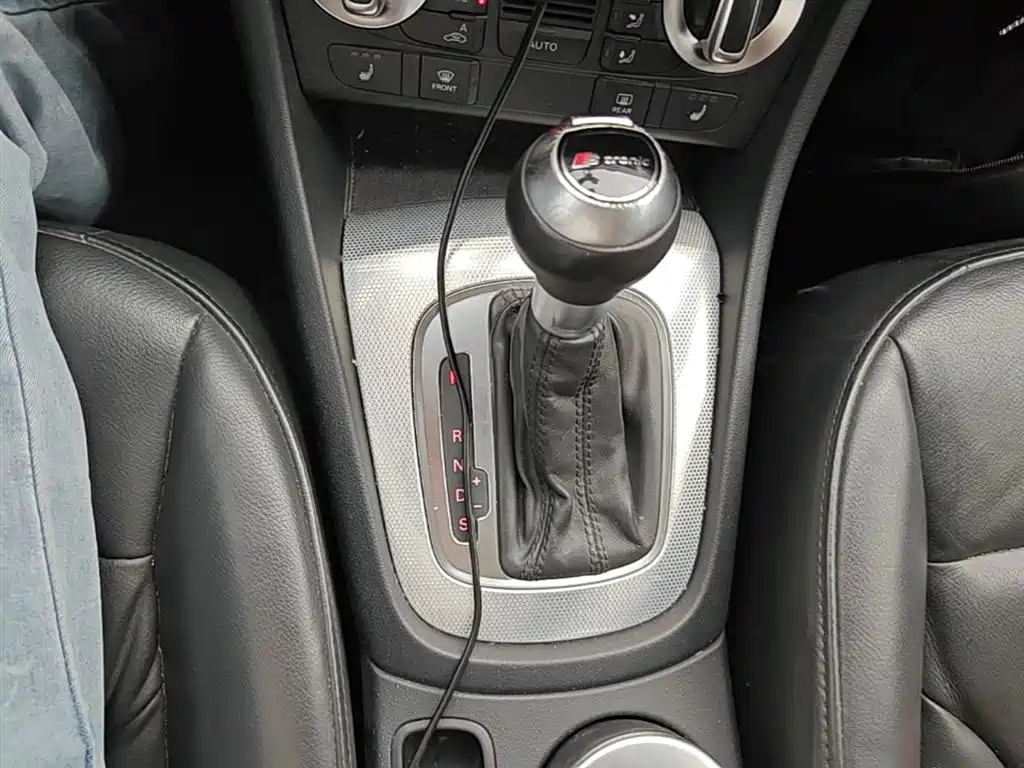 Audi Q3 2014 — фото 14