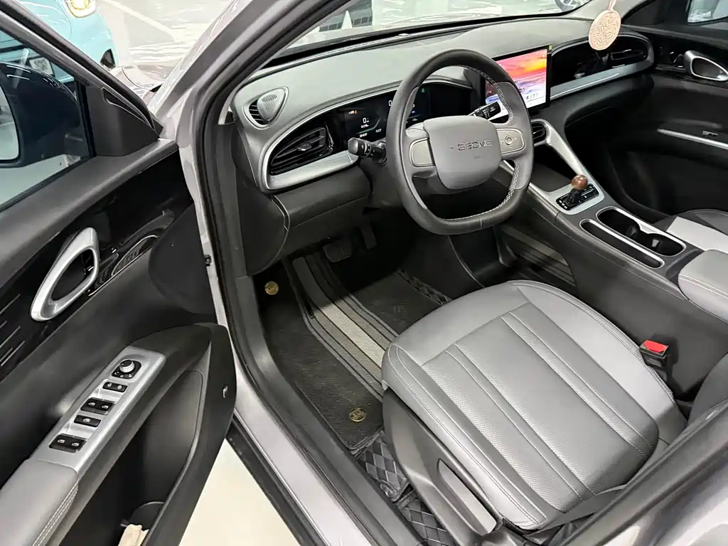 Geely Galaxy Starwish 2025 — фото 5