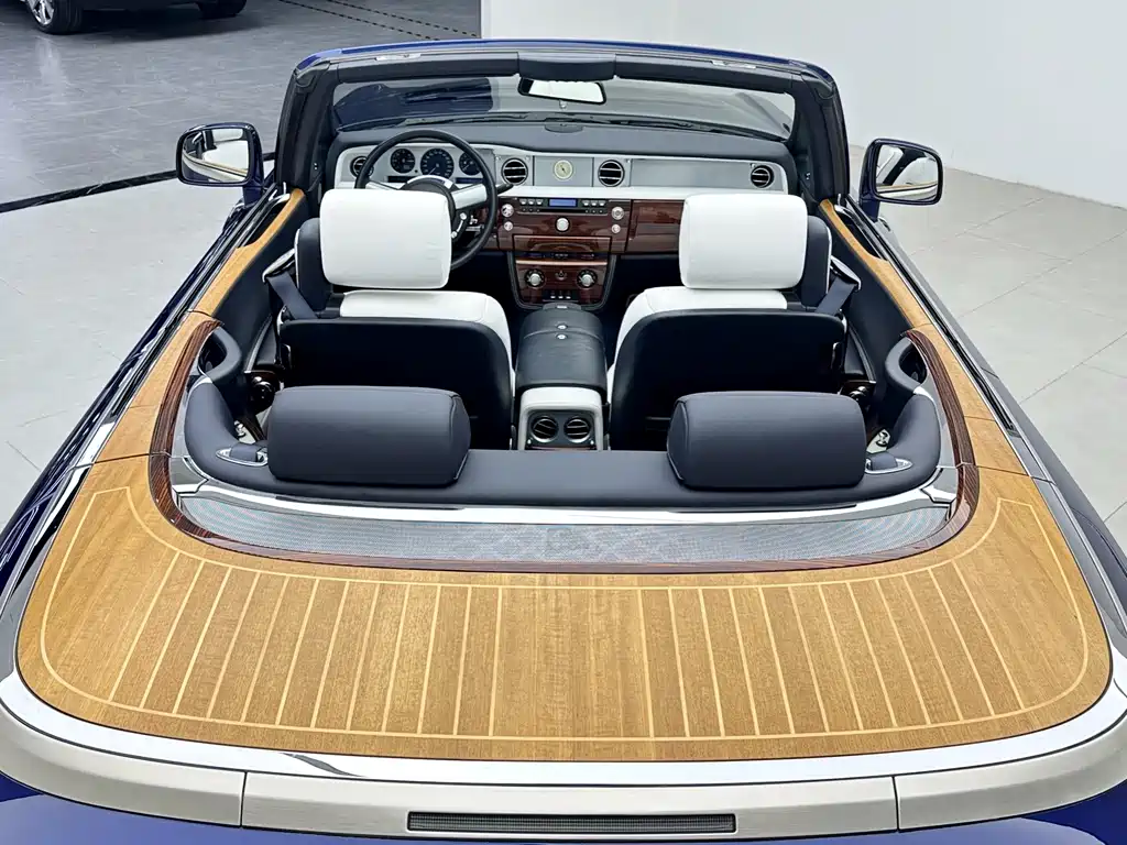 Rolls-Royce Phantom 2011 — фото 24