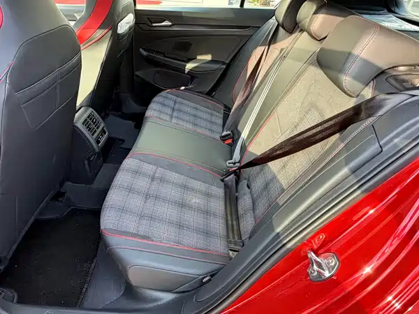 Volkswagen Golf GTI 2025
