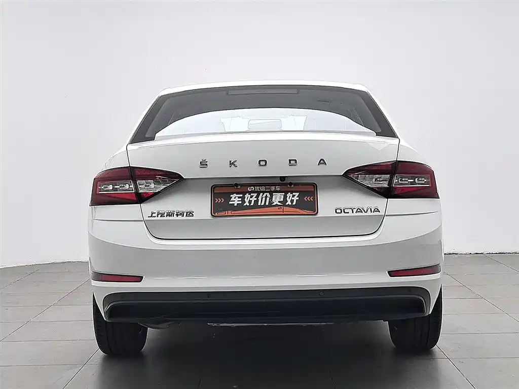 Skoda Octavia 2020 — фото 4