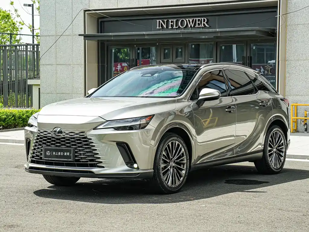 Lexus RX 2023