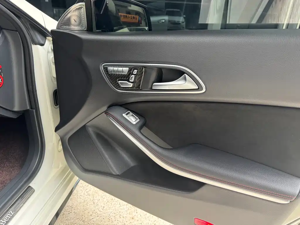 Mercedes-Benz CLA 2018 — фото 16