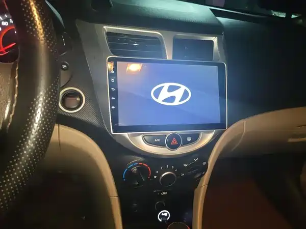 Hyundai Accent 2015