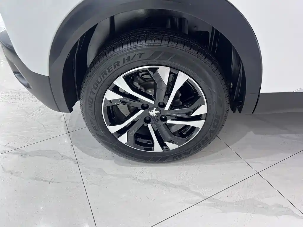 Peugeot 2008 2023 — фото 19
