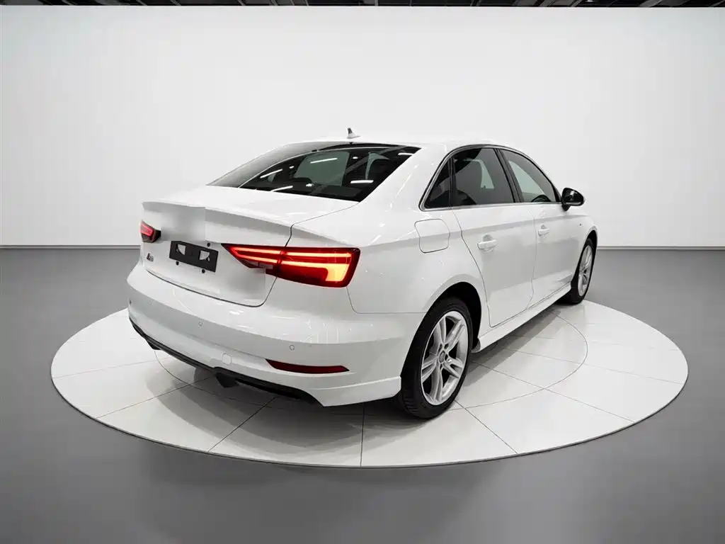 Audi A3 2020 — фото 5