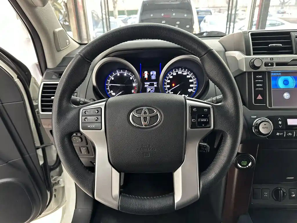 Toyota Prado 2017 — фото 12