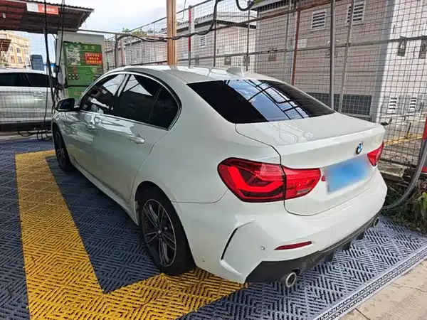 BMW 1 Series 2021