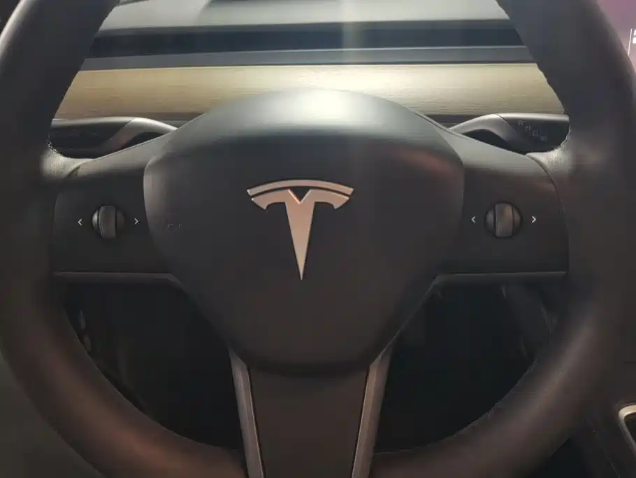 Tesla Model Y 2022 — фото 15