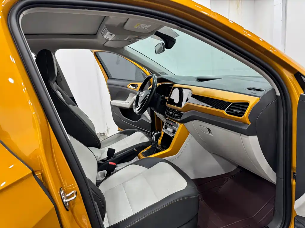 Volkswagen T-Cross 2023 — фото 4