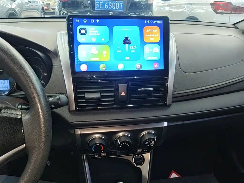 Toyota Yaris L 2016 — фото 13