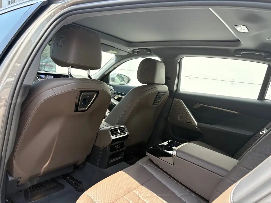 BMW 5 Series 2025