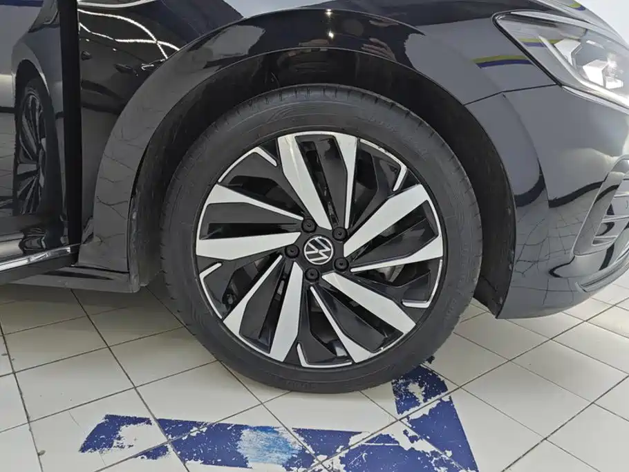 Volkswagen Passat 2023