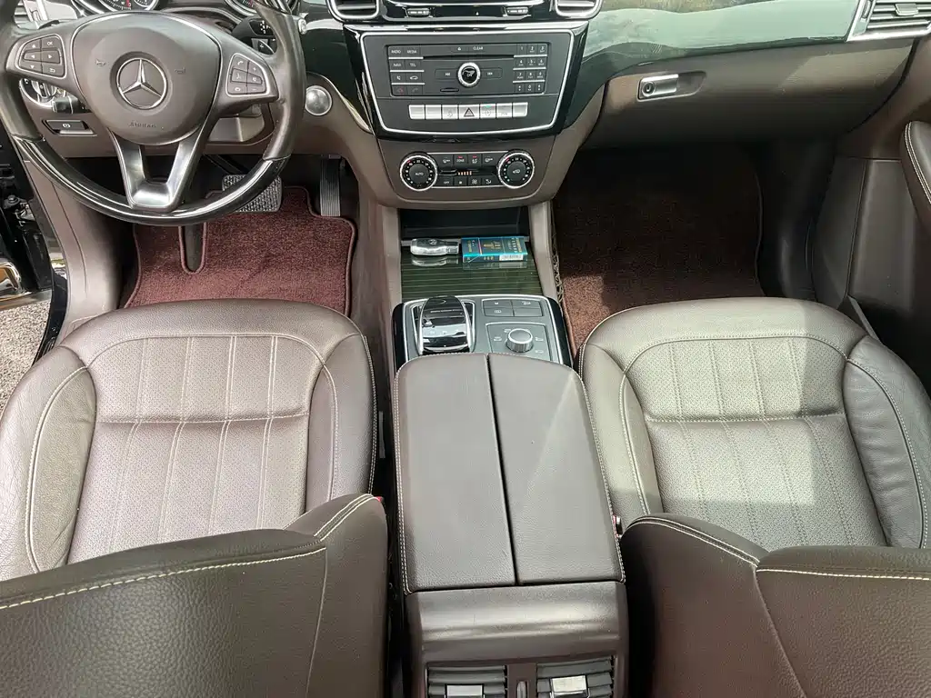 Mercedes-Benz GLE 2017 — фото 14