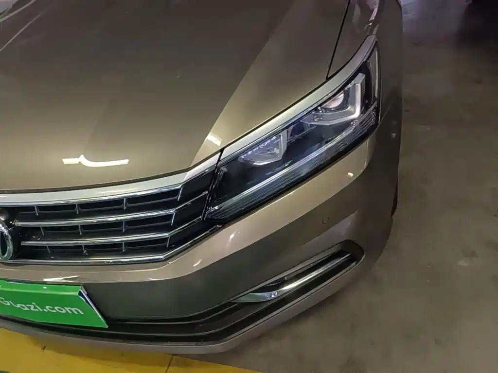 Volkswagen Passat 2018 — фото 24