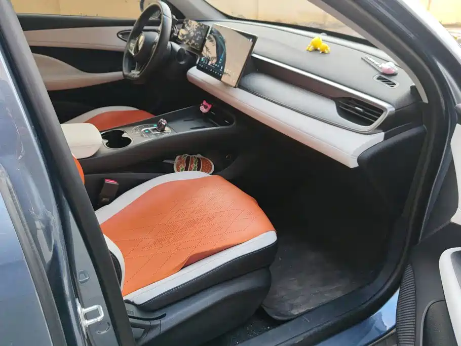 BYD Seal 05 DM-i 2025 — фото 8