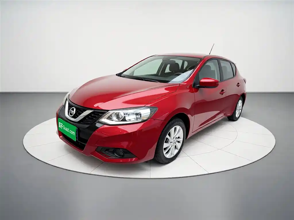 Nissan Tiida 2017 — фото 1
