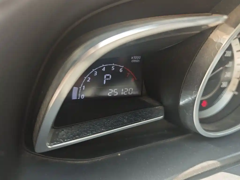 Mazda 3 Axela 2015 — фото 13