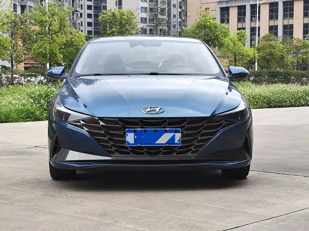 Hyundai Elantra 2021 — фото 2