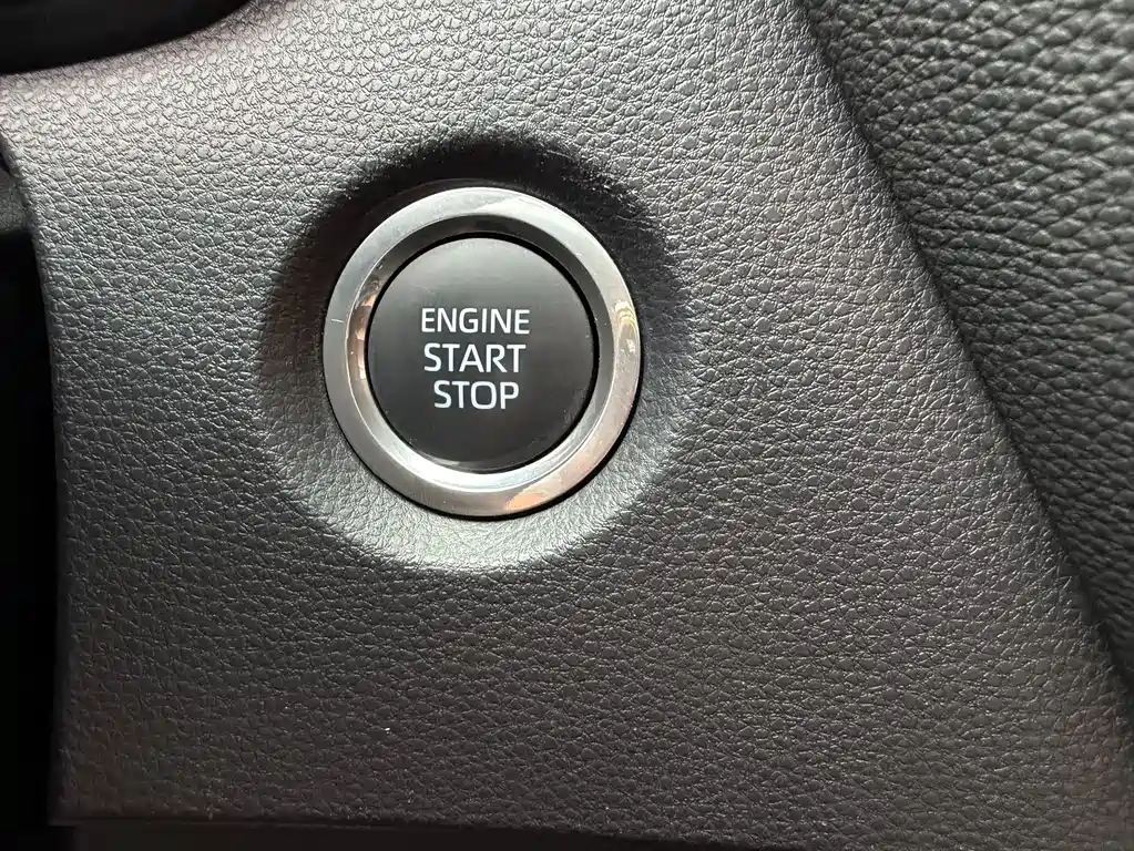 Toyota Corolla 2023 — фото 14