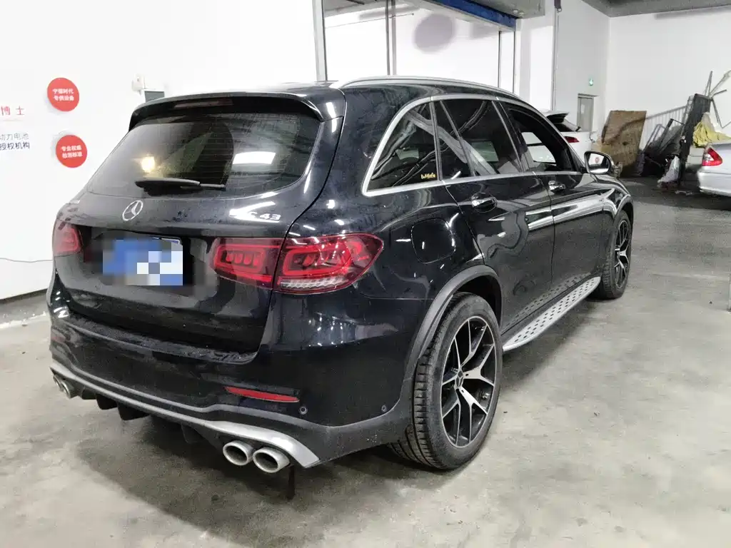 Mercedes-Benz GLC AMG 2021 — фото 2