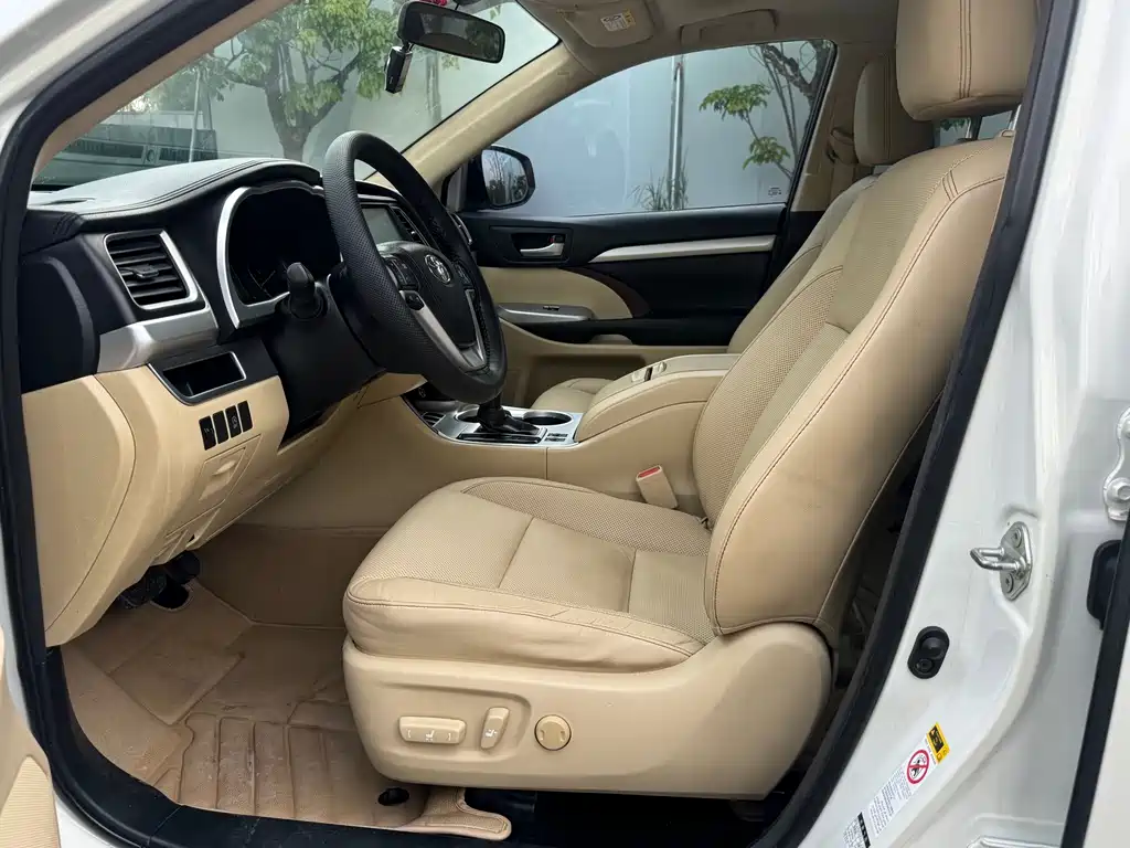 Toyota Highlander 2015 — фото 8