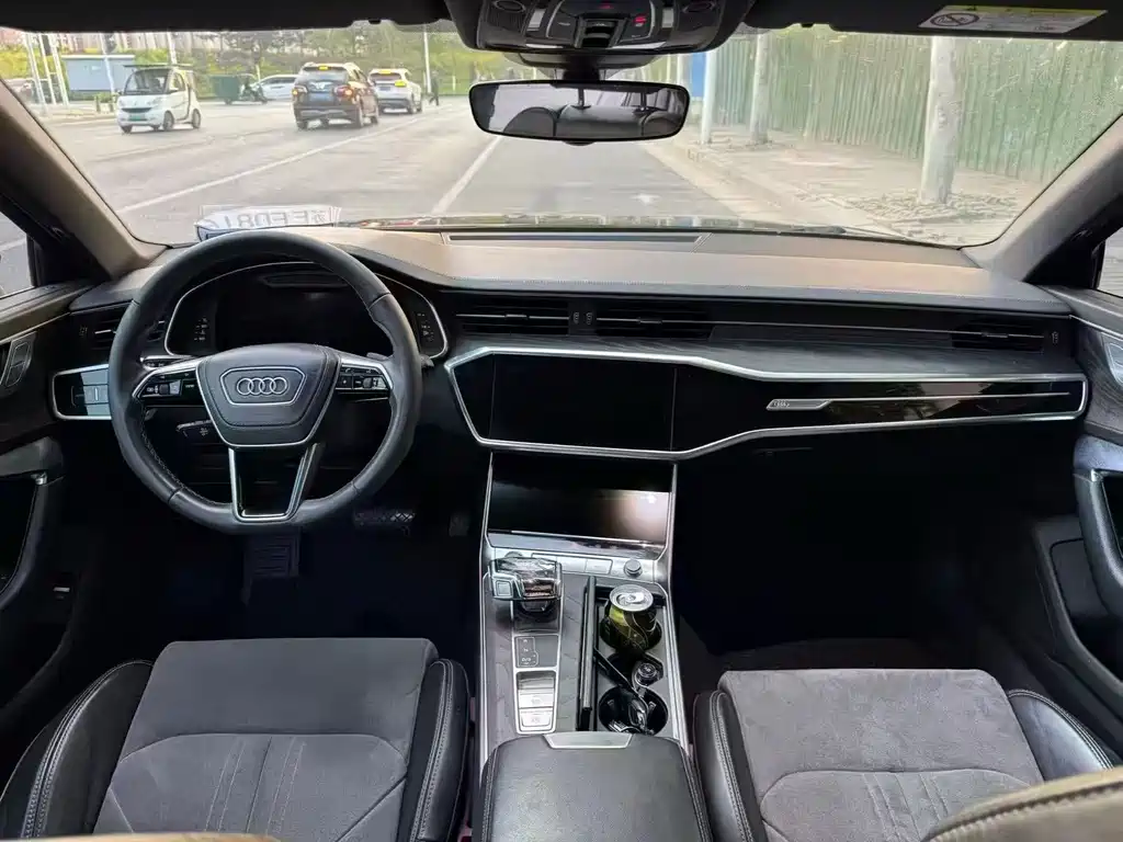 Audi A6L 2023