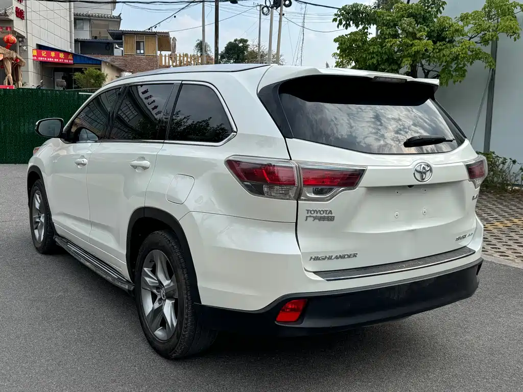 Toyota Highlander 2015 — фото 6