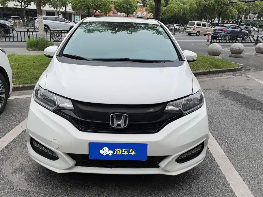 Honda Fit 2019 — фото 2