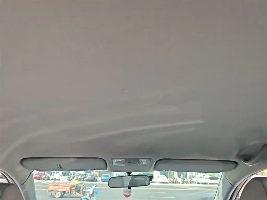 Hyundai Verna 2016 — фото 18