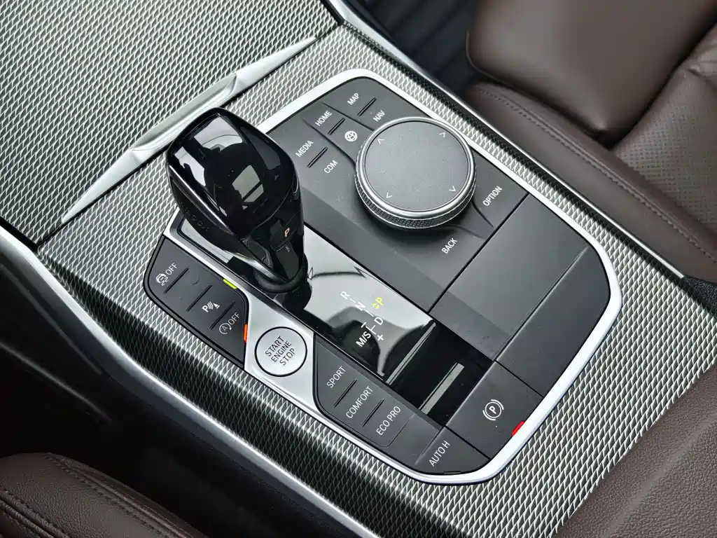 BMW 3 Series 2022 — фото 10