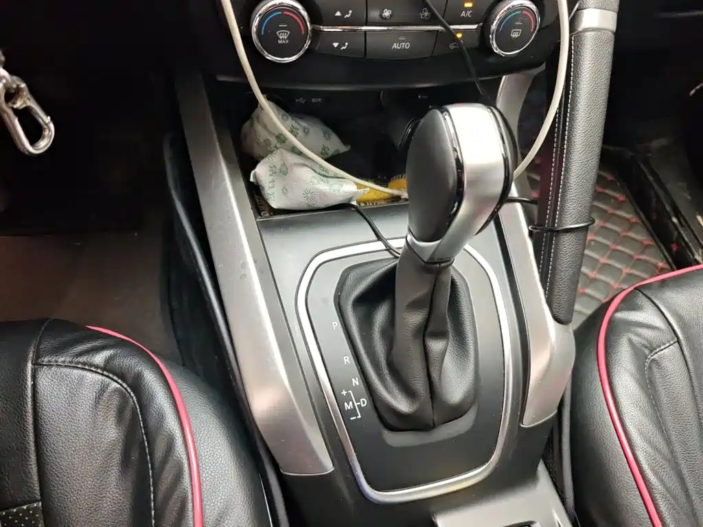 Renault Kadjar 2017 — фото 10