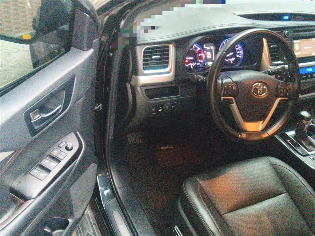 Toyota Highlander 2020 — фото 12