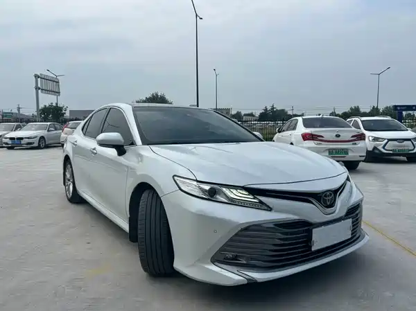 Toyota Camry 2019