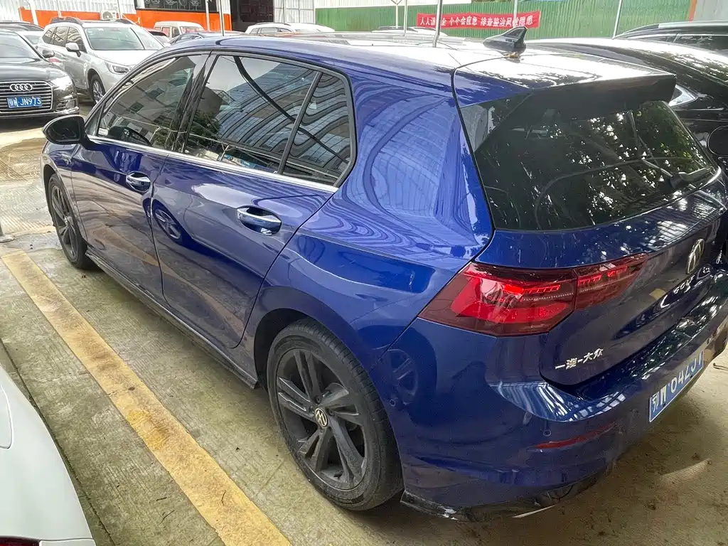 Volkswagen Golf 2021
