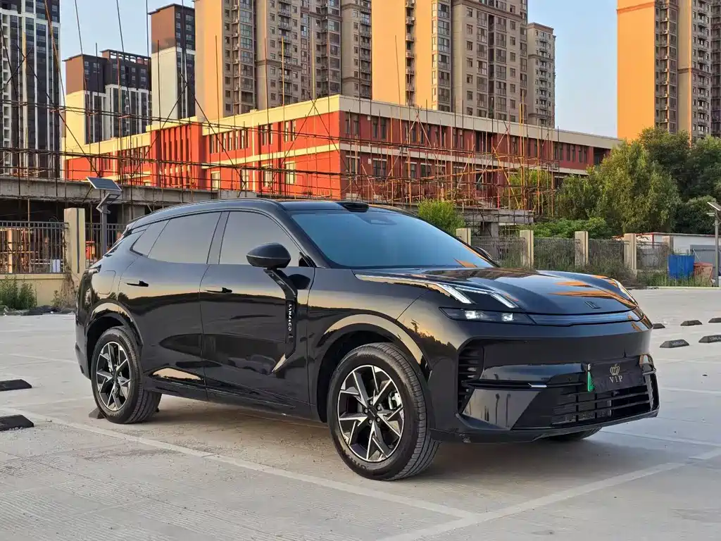 Lynk & Co 08 EM-P 2025 — фото 3