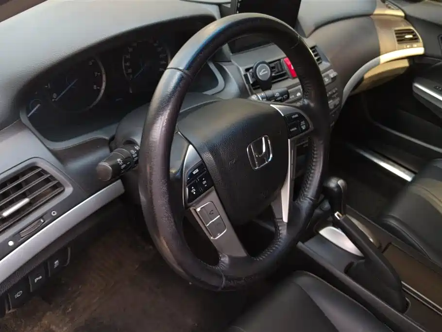 Honda Crosstour 2013 — фото 15