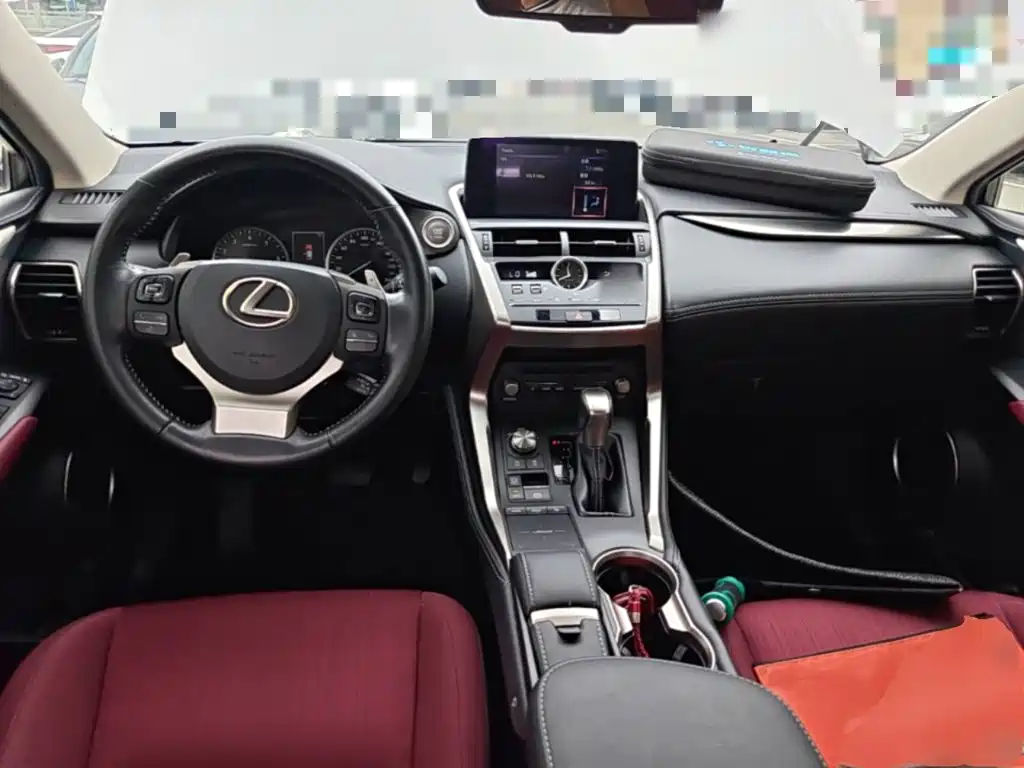 Lexus NX 2019 — фото 10