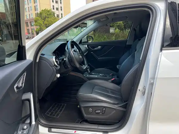 Audi Q2L 2022