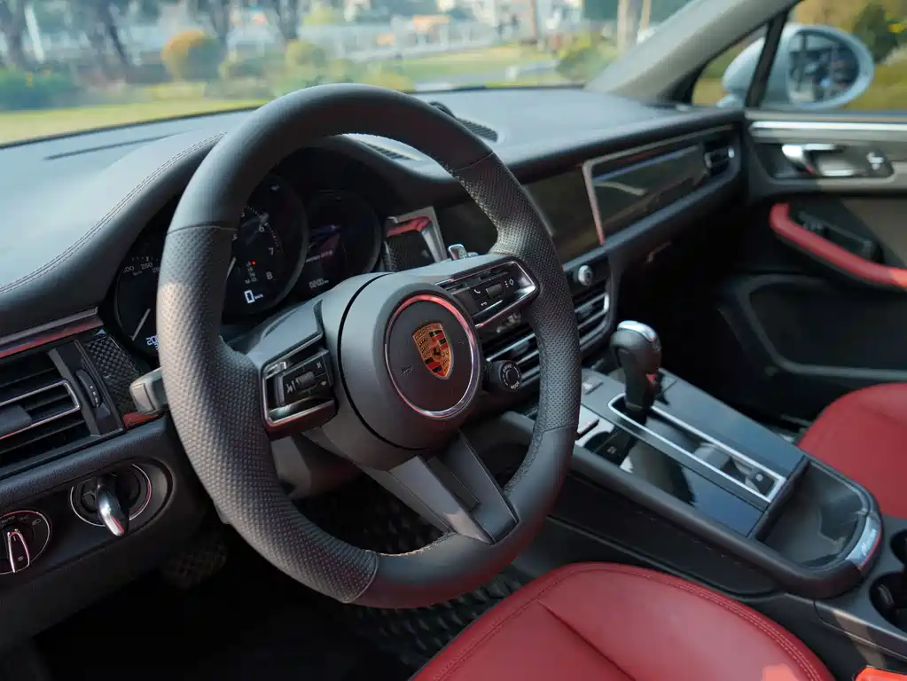 Porsche Macan 2023 — фото 7