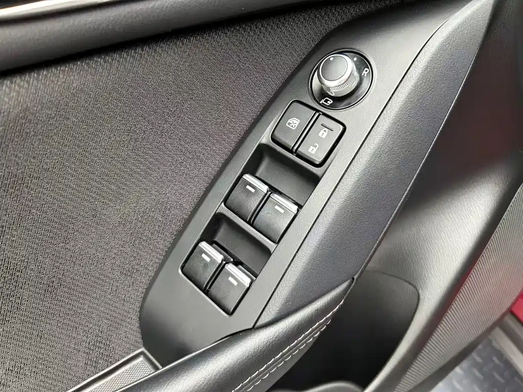 Mazda CX-4 2023 — фото 11
