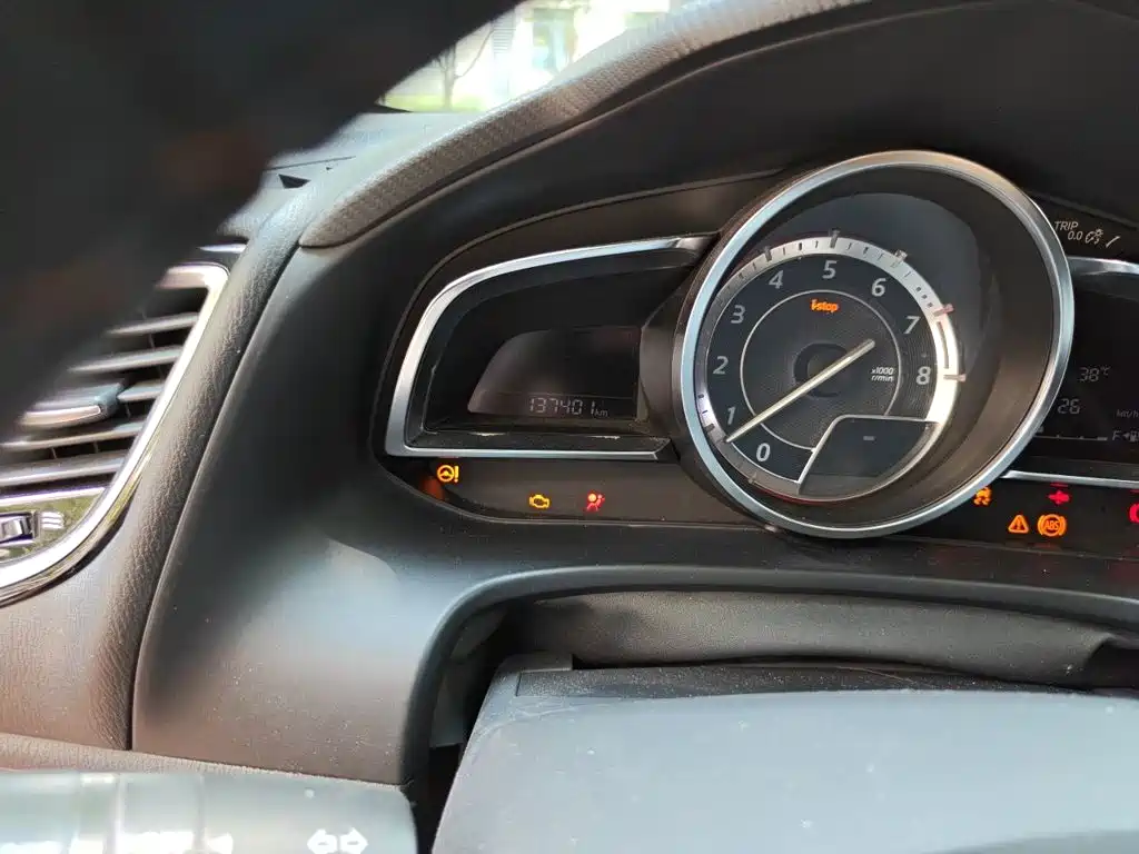Mazda 3 Axela 2014