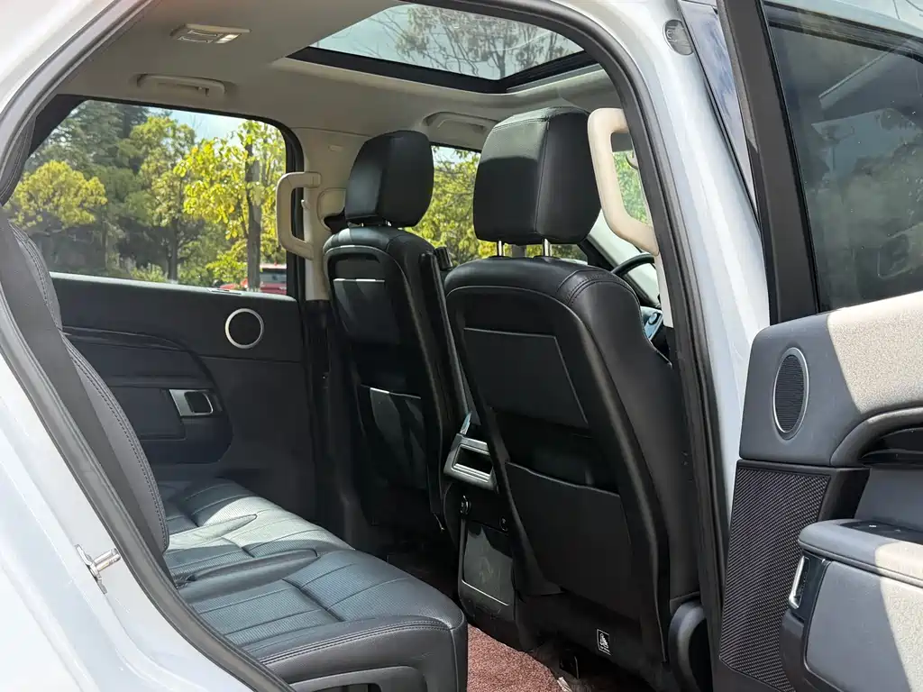 Land Rover Discovery 2019 — фото 13