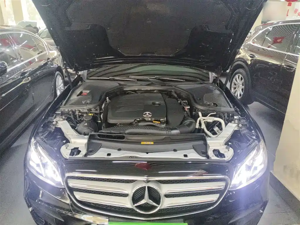 Mercedes-Benz E-Class 2019 — фото 16