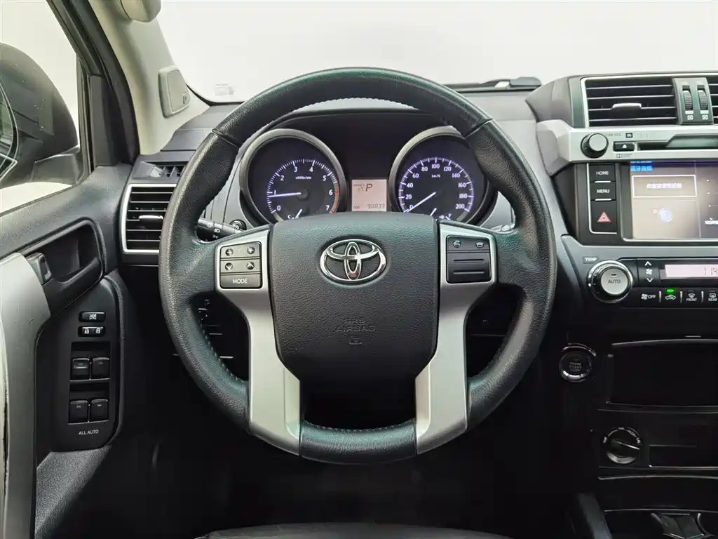 Toyota Prado 2017 — фото 11