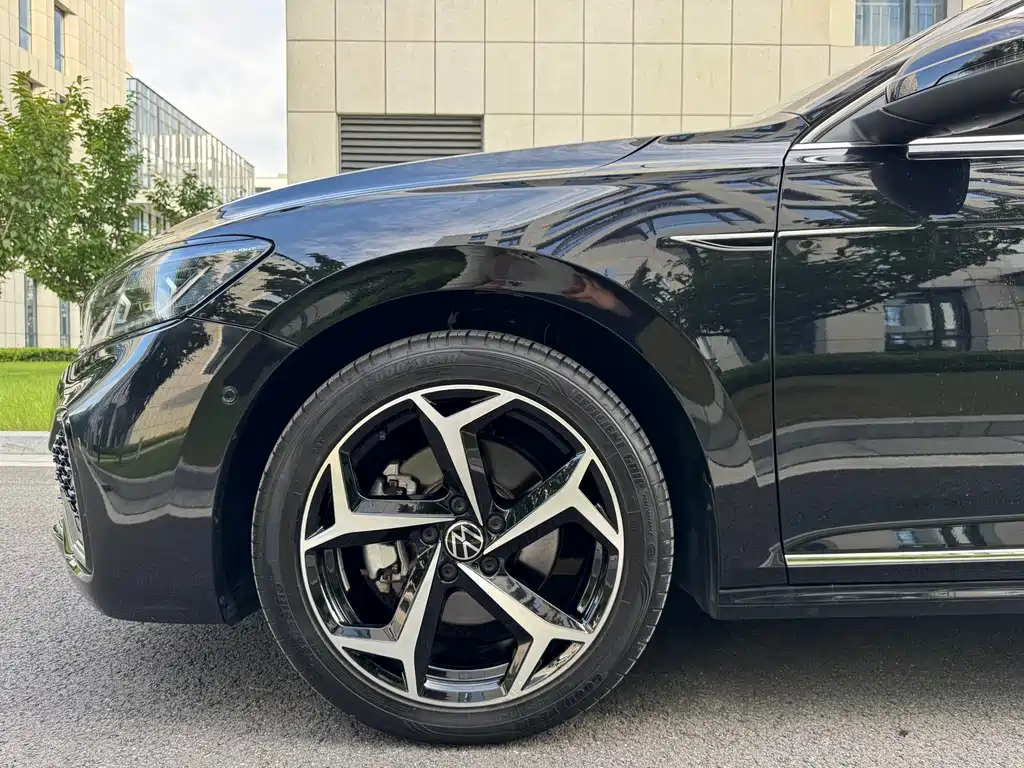 Volkswagen Passat 2024