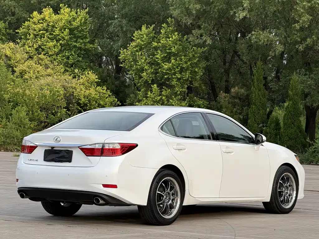 Lexus ES 2015