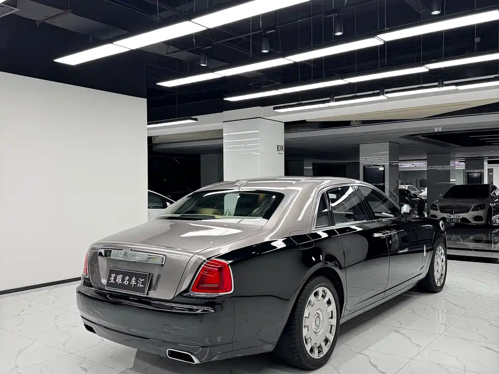 Rolls-Royce Ghost 2018 — фото 3