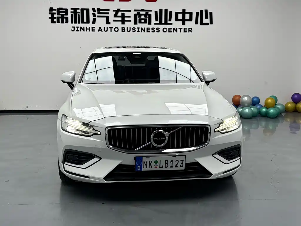 Volvo S60 2021 — фото 3